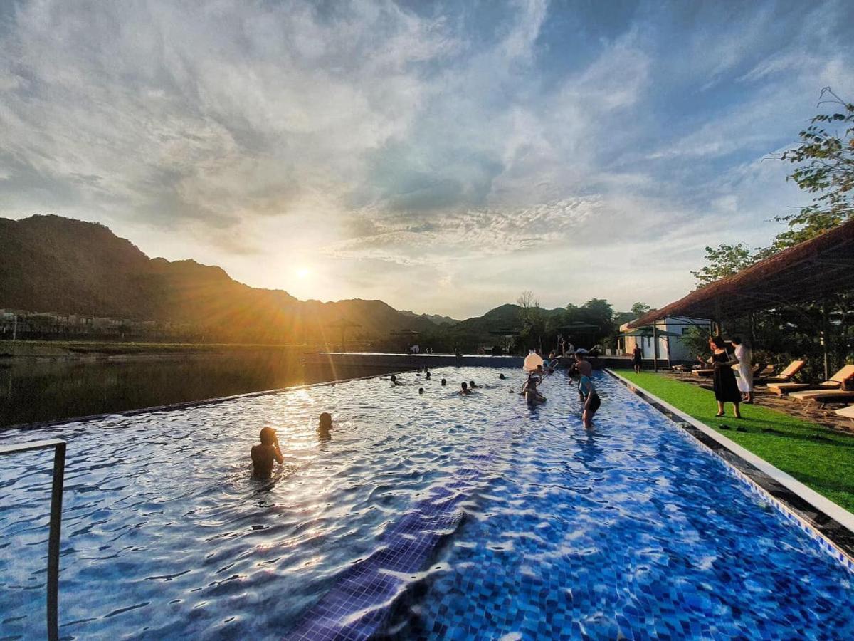 Wyndham Grand Vedana Ninh Binh Resort Exterior photo
