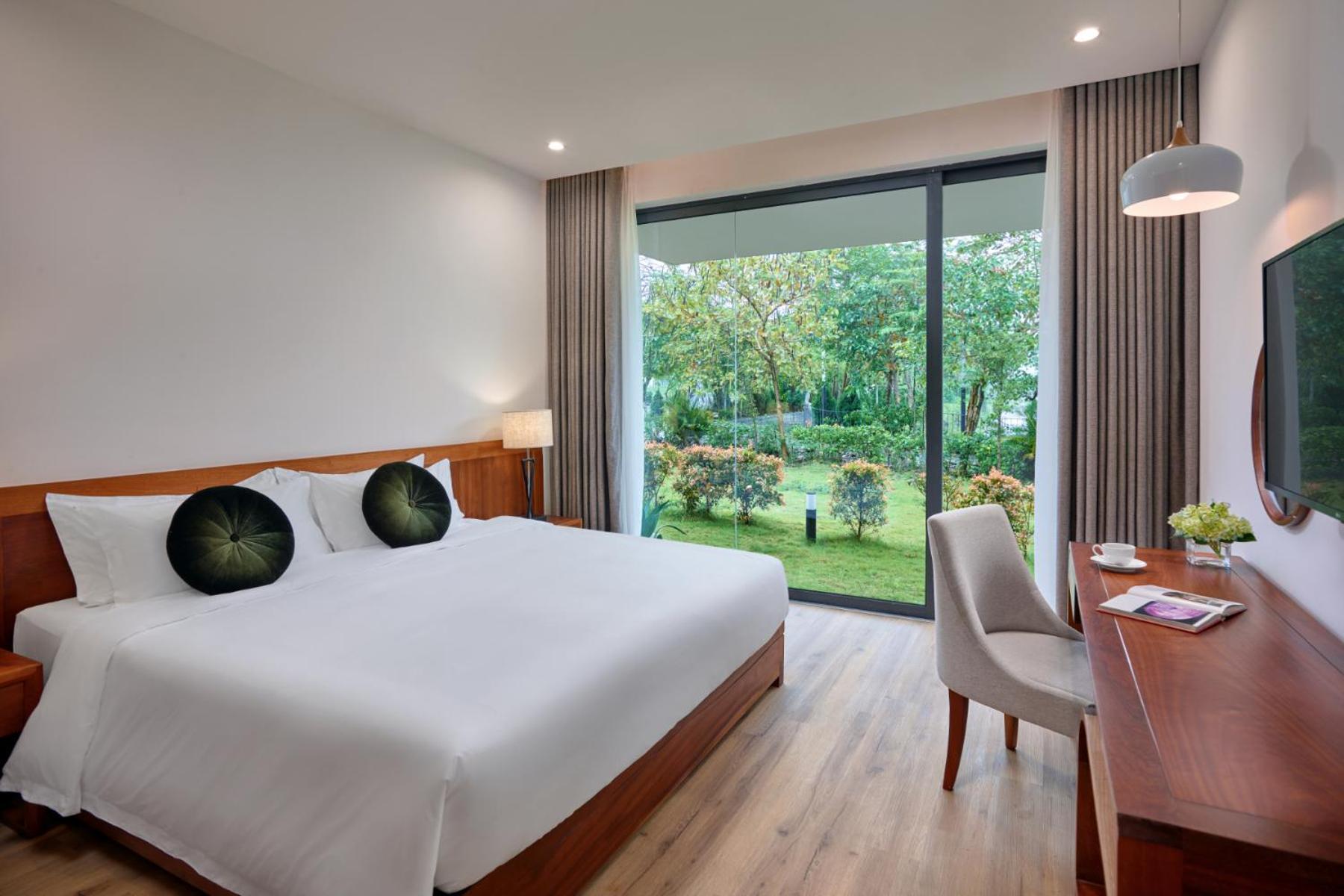 Wyndham Grand Vedana Ninh Binh Resort Exterior photo