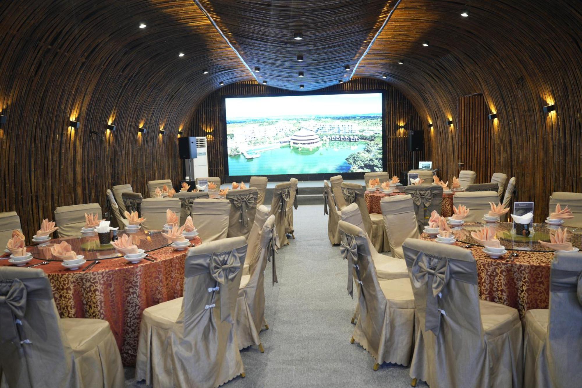 Wyndham Grand Vedana Ninh Binh Resort Exterior photo